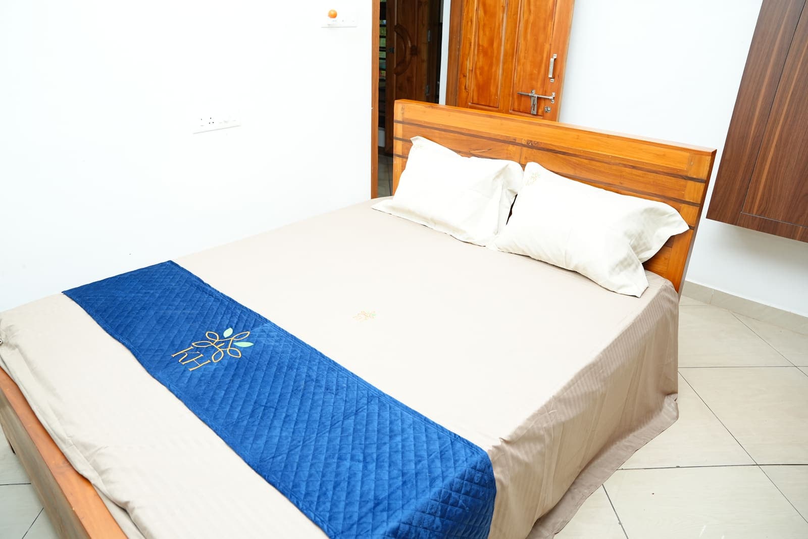 Classic Double Room interior, view 1 — Kaivalyam Homestay, Padichira, Wayanad