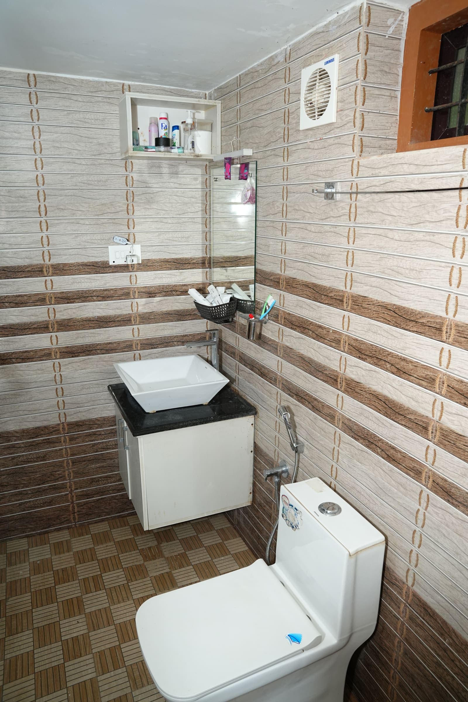 Classic Double Room interior, view 6 — Kaivalyam Homestay, Padichira, Wayanad