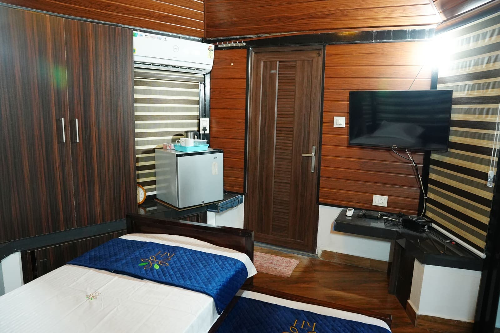 Classic Single Room interior, view 4 — Kaivalyam Homestay, Padichira, Wayanad