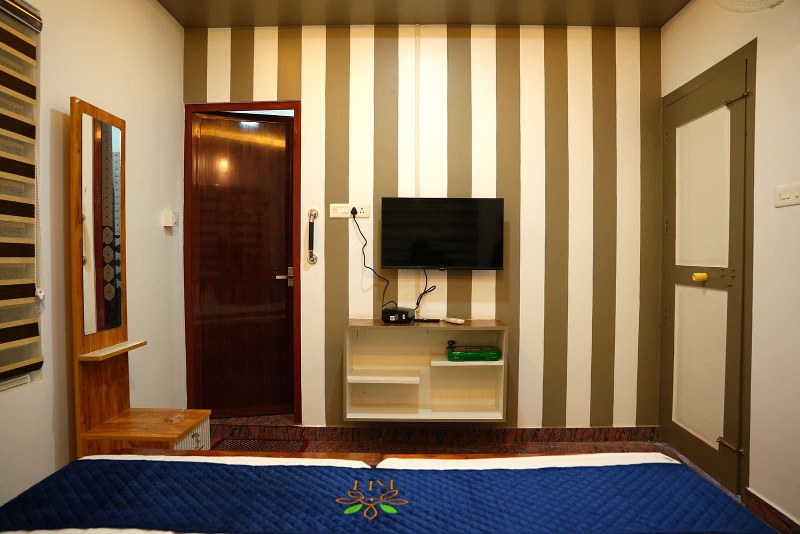 Deluxe Twin Cottage interior, view 9 — Kaivalyam Homestay, Padichira, Wayanad